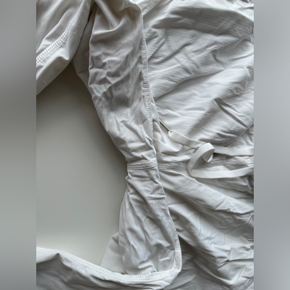 Lined white womens lululemon cropped joggers size 12 - Picture 4 of 4